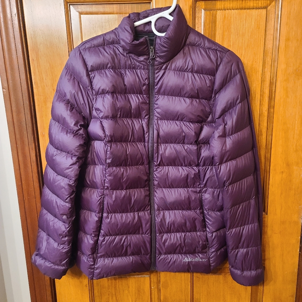 Eddie Bauer down jacket 650 Ultralight, ultrawarm purplish color LIKE NEW!